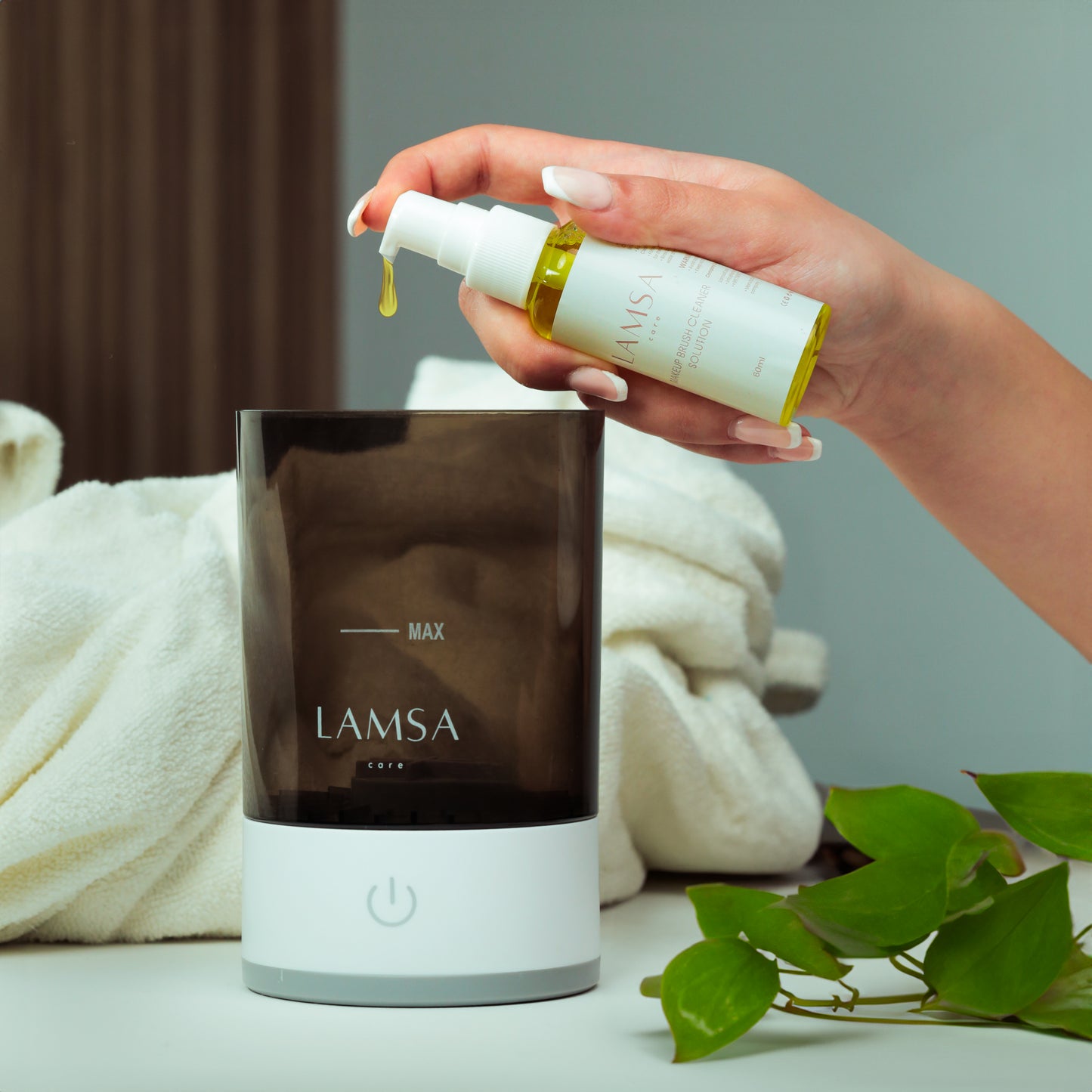 Lamsa Cleaning Solution